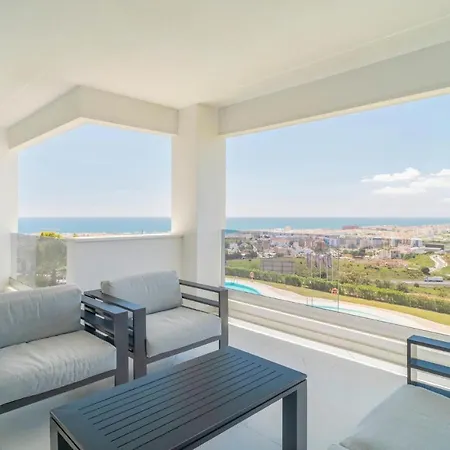 Stunning In With 2 Bedrooms, Wifi And Swimming Pool Apartment Estepona